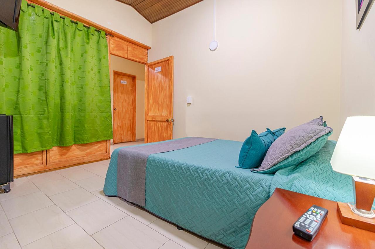 Ayenda Hostal El Tocororo ボゴタ エクステリア 写真